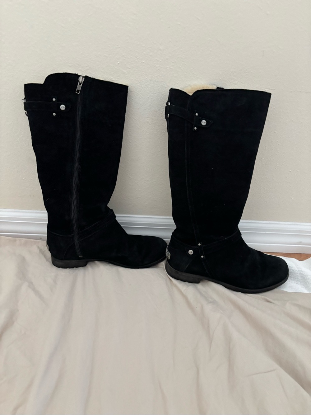 UGG Jillian Riding Boot - Picture 2 of 7